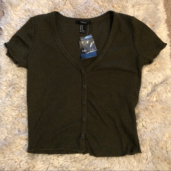 Forever 21 Tops - NWT olive green crop top size M forever21